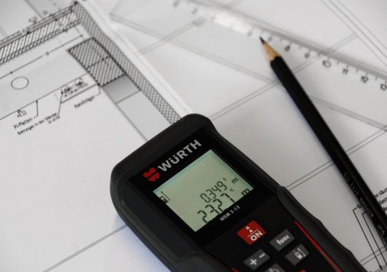 Projet de rénovation : 3 avantages d’utiliser un télémètre pour les prises de mesures